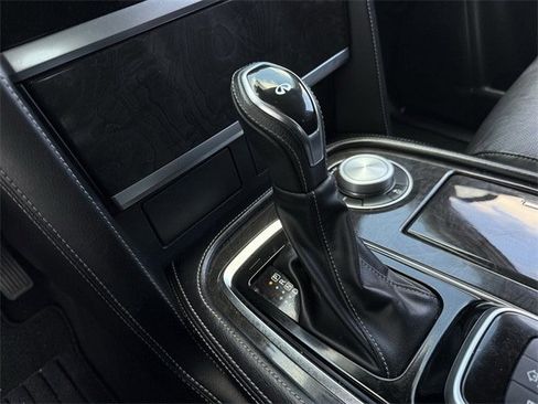 Used 2024 INFINITI QX80 Luxe image 21