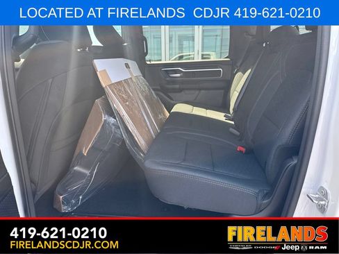 New 2026 RAM 1500 4x4 Crew Cab image 10
