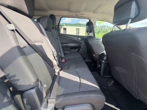 Used 2018 Dodge Journey SE w/ Connectivity Group image 4