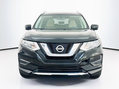 Used 2017 Nissan Rogue SV w/ SV Premium Package AWD/4WD image 2
