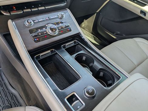 Used 2022 Lincoln Aviator Reserve image 18