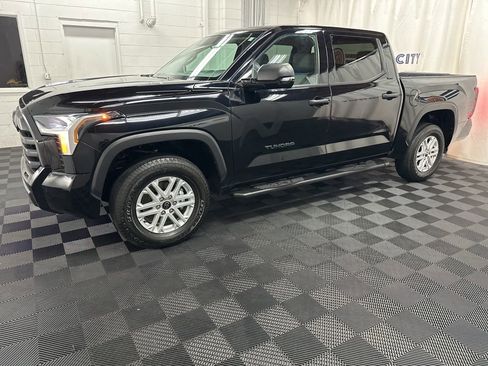 Used 2024 Toyota Tundra SR5 w/ SR5 Convenience Package AWD/4WD image 5