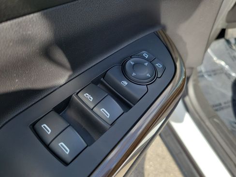 Used 2023 GMC Acadia SLE w/ Driver Convenience Package FWD image 20