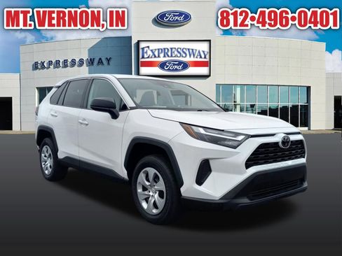 Used 2024 Toyota RAV4 LE image 4