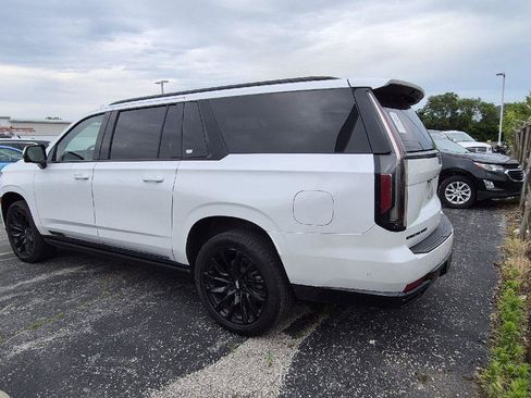 Used 2023 Cadillac Escalade ESV Sport Platinum w/ LPO, ONYX Package AWD/4WD image 4