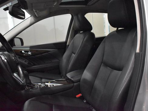 Used 2018 INFINITI Q50 Luxe RWD image 10
