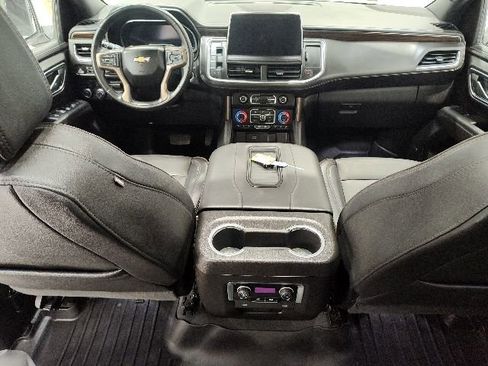 Used 2023 Chevrolet Suburban High Country AWD/4WD image 15