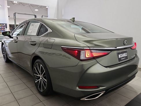 Used 2024 Lexus ES 350 Premium image 5