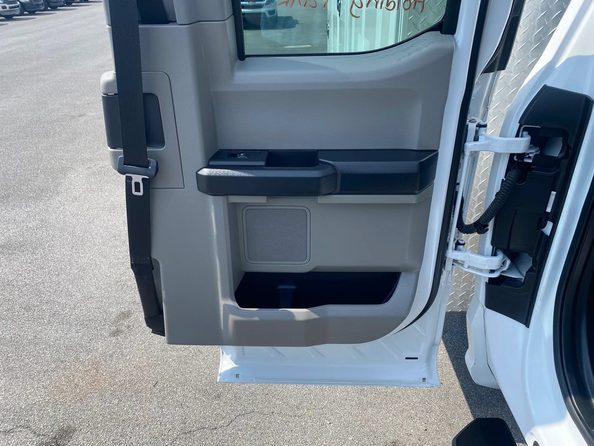 Used 2020 Ford F550 2WD SuperCab Super Duty image 27