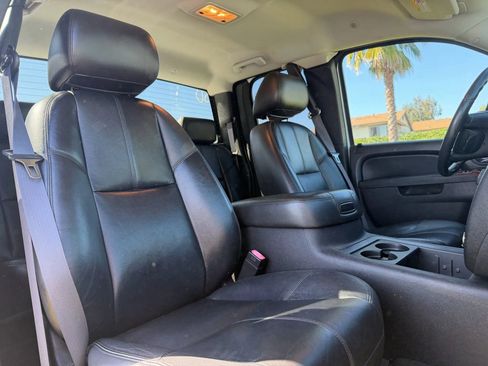 Used 2011 GMC Sierra 2500 SLT w/ SLT Convenience Package image 15