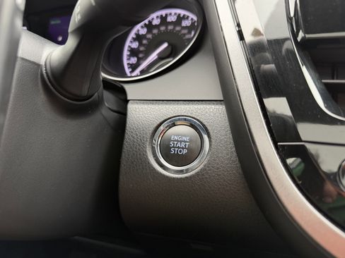 Used 2023 Toyota Camry SE w/ Cold Weather Package image 18