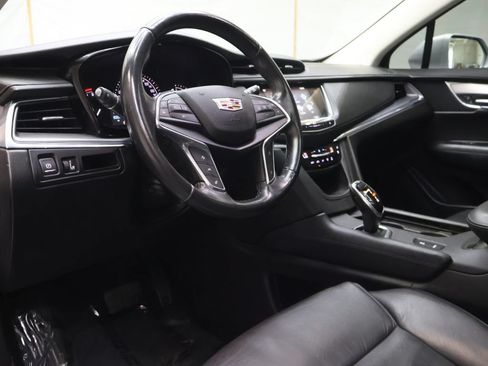 Used 2019 Cadillac XT5 Premium Luxury FWD image 17