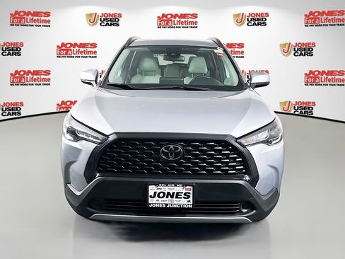 Certified 2022 Toyota Corolla Cross LE AWD/4WD image 11