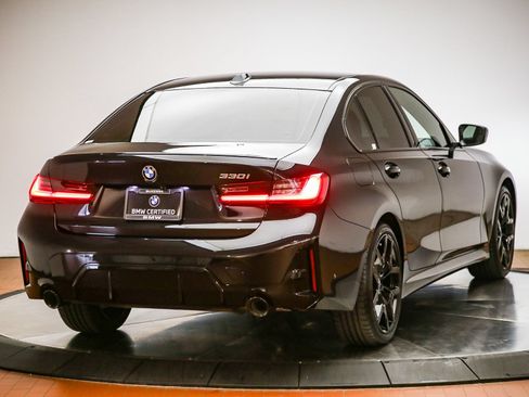 Used 2025 BMW 330i Sedan w/ M Sport Package RWD image 5