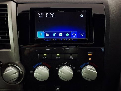 Used 2010 Toyota Tundra 2WD Double Cab image 10