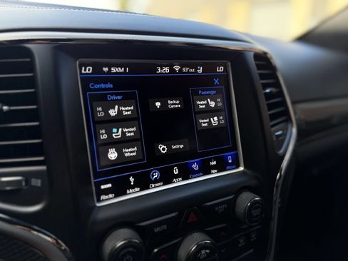 Used 2018 Jeep Grand Cherokee Trackhawk AWD/4WD image 22