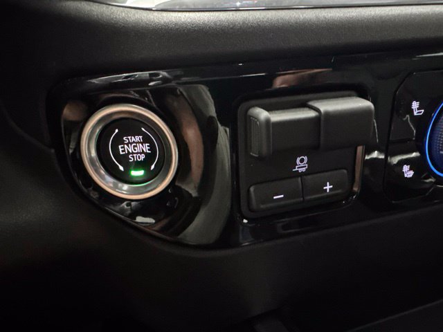 Used 2024 Chevrolet Silverado 1500 RST w/ Convenience Package II AWD/4WD image 16