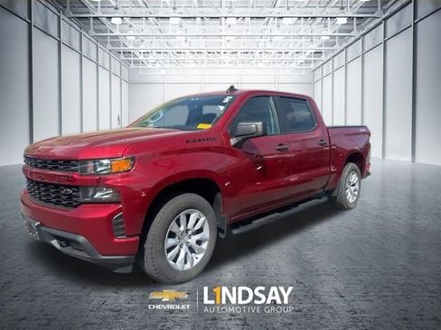 Used 2021 Chevrolet Silverado 1500 Custom image 3