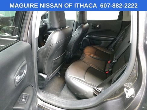 Used 2020 Jeep Compass Latitude AWD/4WD image 30