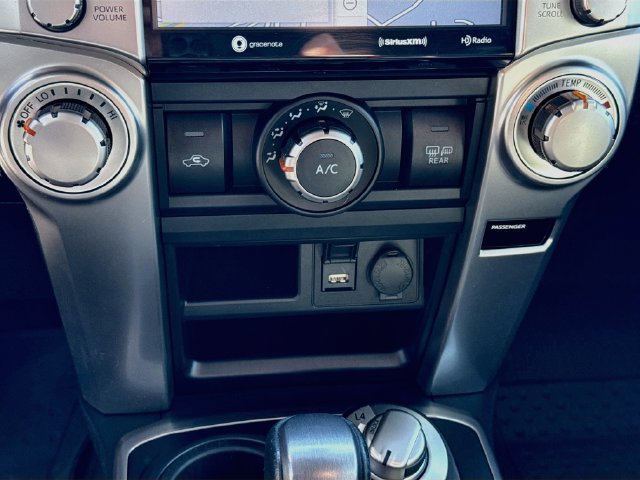 Used 2021 Toyota 4Runner SR5 Premium w/ Moonroof Package AWD/4WD image 18
