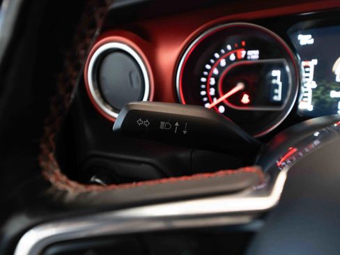 Used 2021 Jeep Gladiator Rubicon image 13