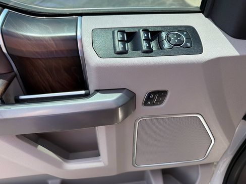 Used 2019 Ford F150 Limited AWD/4WD image 24