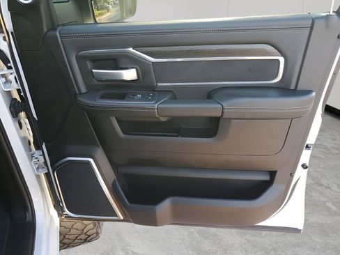 Used 2024 RAM 2500 Laramie w/ Night Edition image 13