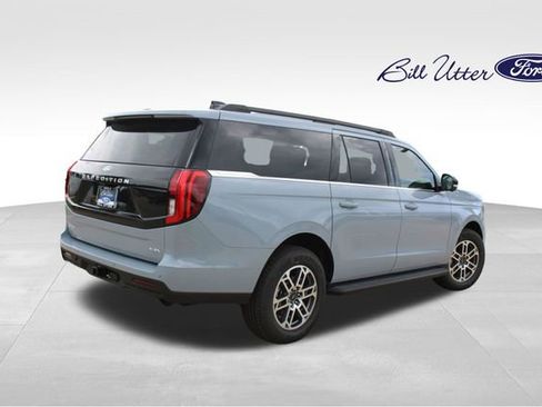 New 2026 Ford Expedition Max Active RWD image 3