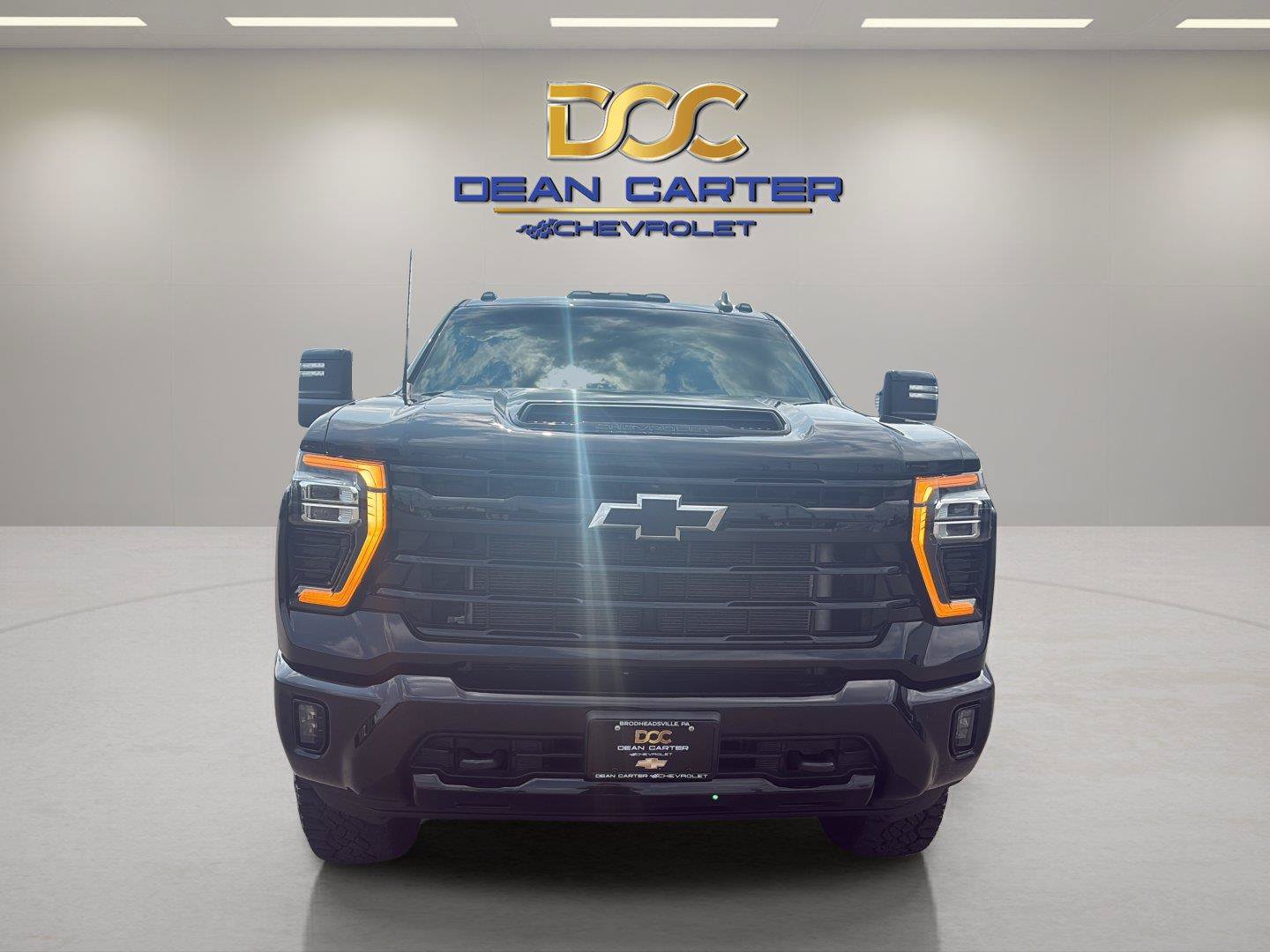 Certified 2024 Chevrolet Silverado 2500 LT w/ Midnight Edition AWD/4WD image 8