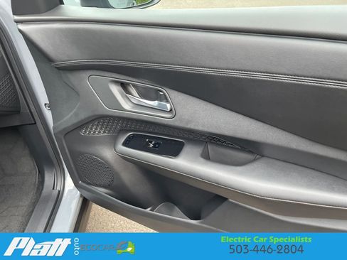Used 2023 Nissan Ariya FWD image 47