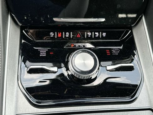 New 2026 Jeep Grand Wagoneer L Limited AWD/4WD image 19