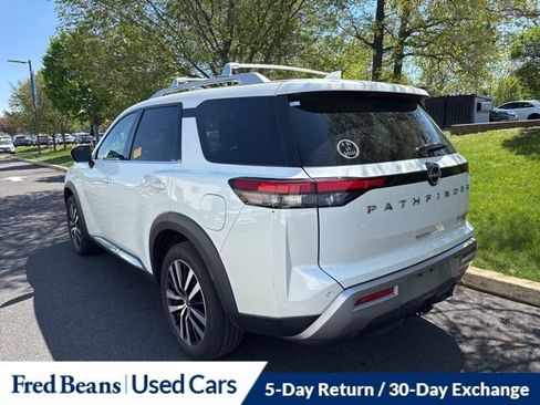 Used 2023 Nissan Pathfinder Platinum w/ Cargo Package AWD/4WD image 4