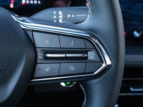 New 2026 Chevrolet Traverse LT image 15