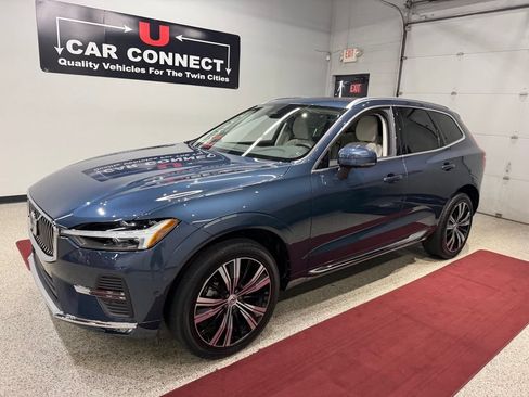 Used 2023 Volvo XC60 B5 Plus w/ Climate Package AWD/4WD image 2