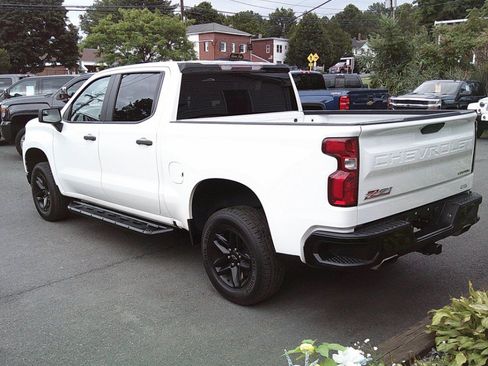Used 2019 Chevrolet Silverado 1500 Custom Trail Boss w/ Custom Convenience Package AWD/4WD image 5