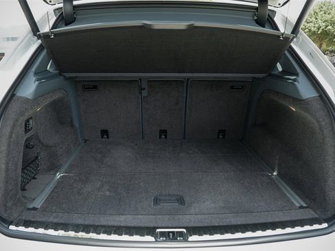 New 2025 Bentley Bentayga image 39