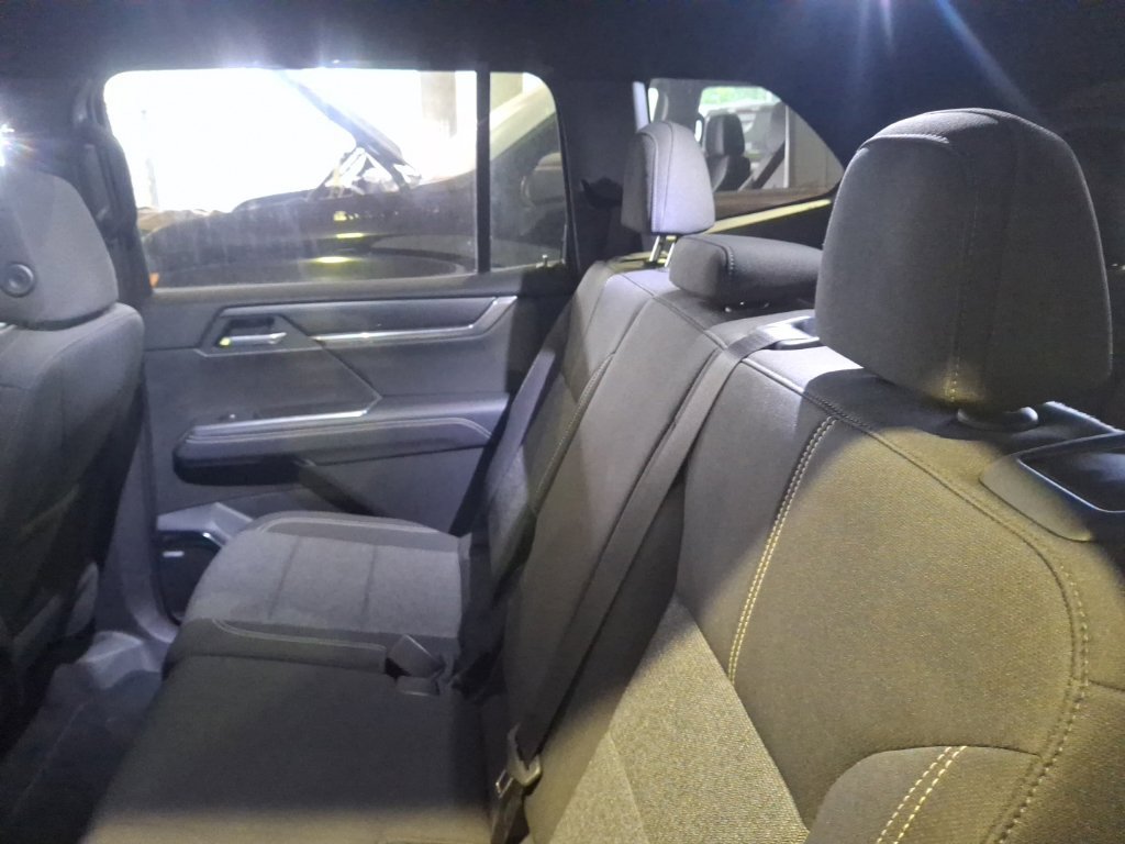 Used 2026 GMC Acadia Elevation AWD/4WD image 11
