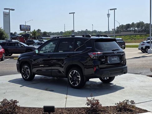 New 2026 Subaru Forester Premium AWD/4WD image 4