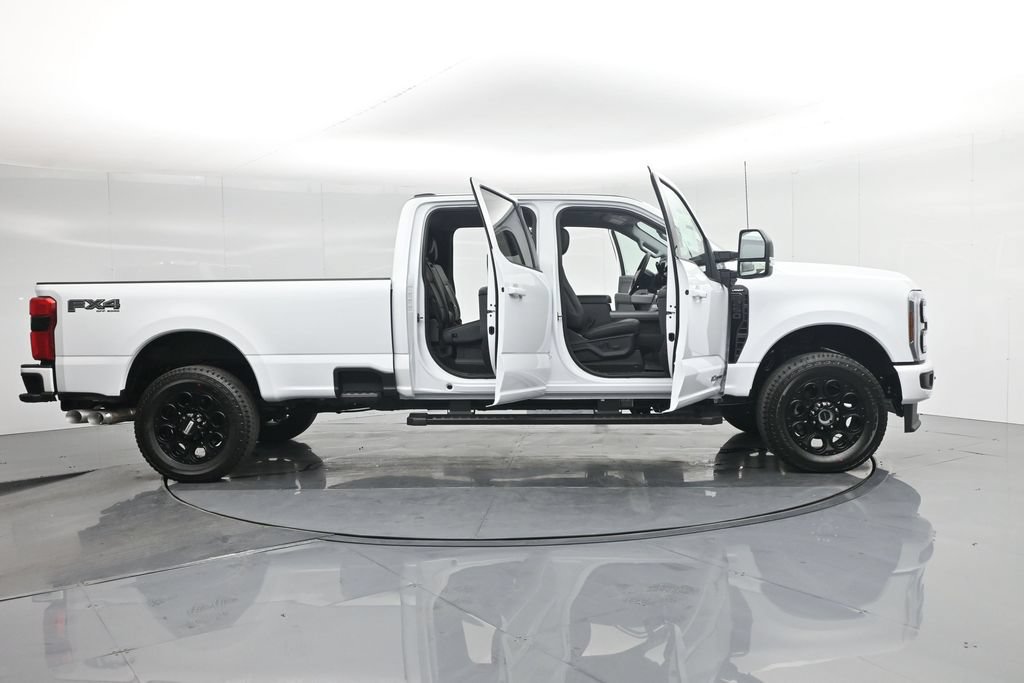 New 2026 Ford F250 Lariat w/ Black Appearance Package AWD/4WD image 19