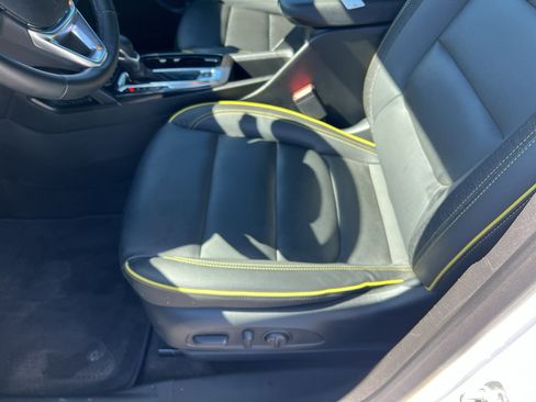 Used 2024 Chevrolet TrailBlazer ACTIV w/ Convenience Package AWD/4WD image 11