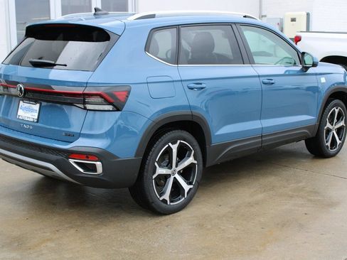 New 2026 Volkswagen Taos SEL AWD/4WD image 6