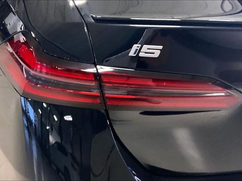 New 2026 BMW i5 M60 w/ Dynamic Handling Package AWD/4WD image 14