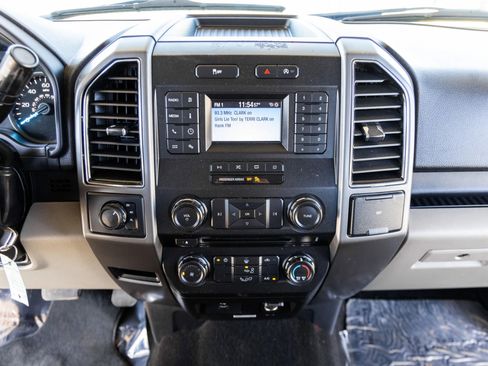 Used 2018 Ford F150 XLT image 23