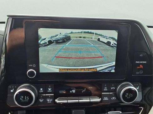 Used 2026 Toyota Highlander XLE AWD/4WD image 19