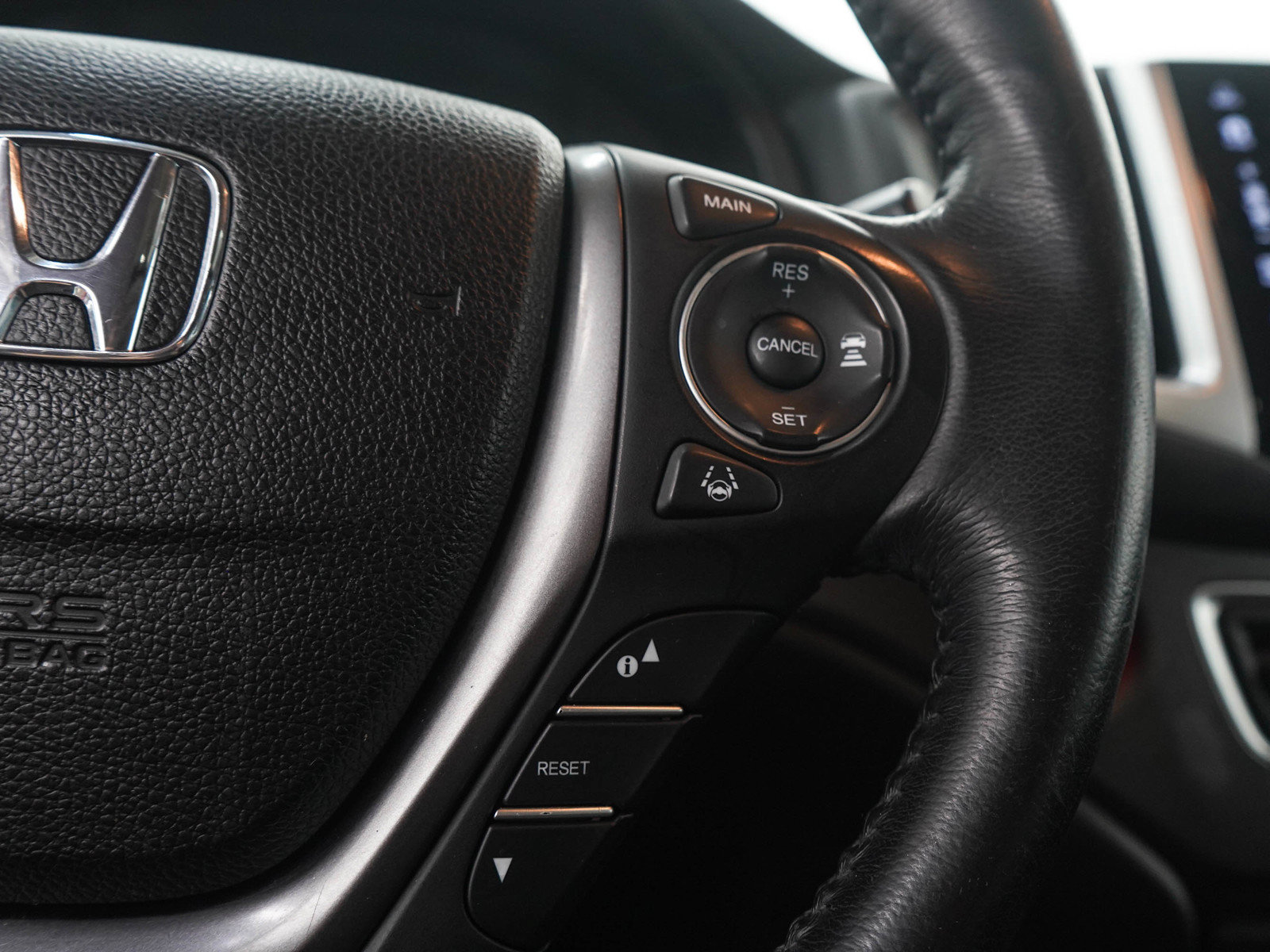 Used 2017 Honda Pilot EX-L image 28