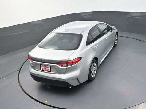 Used 2024 Toyota Corolla LE image 45