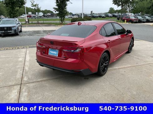 Used 2025 Toyota Camry SE AWD/4WD image 6