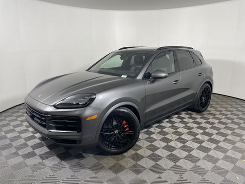 Used 2026 Porsche Cayenne S AWD/4WD image 1