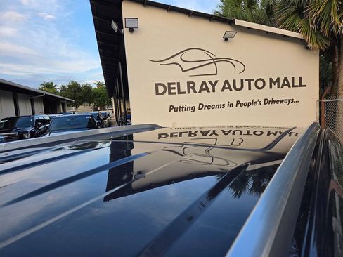 Used 2024 Cadillac XT6 Premium Luxury w/ Technology Package FWD image 15