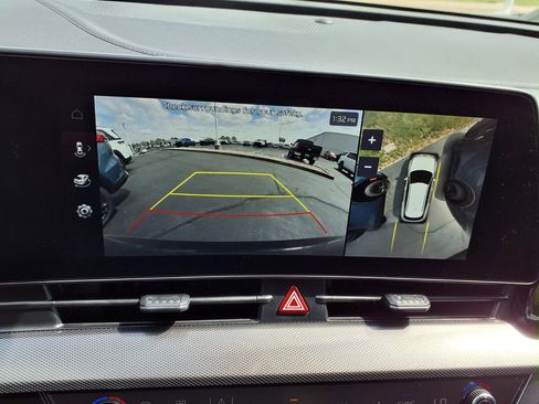 Used 2025 Kia Sportage SX FWD image 8